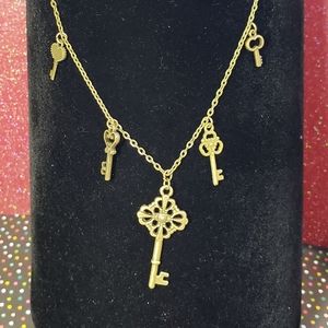 🧵Handmade🧵 Bronze Necklace w/Key Charms